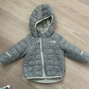 The North Face Infant 6-12mo Quilted Jacket